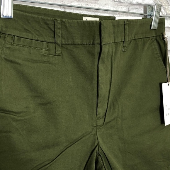 A New Day green chino shorts, NWT, size 0 - Picture 2 of 7